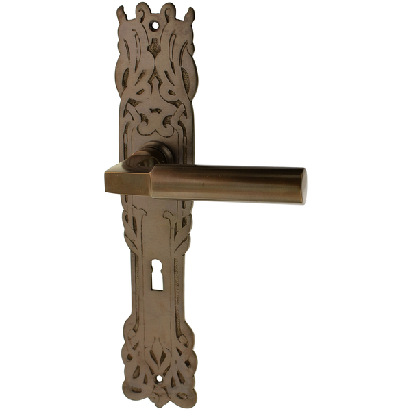 Zimmertürgarnitur Hasenmatt in Messing, antik