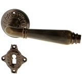 Zimmertürbeschlag aus Messing - Jugendstil - verziertes Muster | braun
