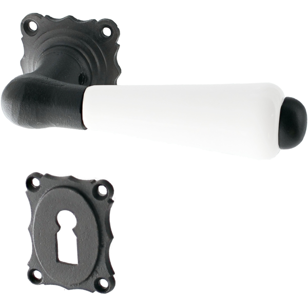 Zimmertürbeschlag aus Gusseisen - außergewöhnliche Form - authentisch